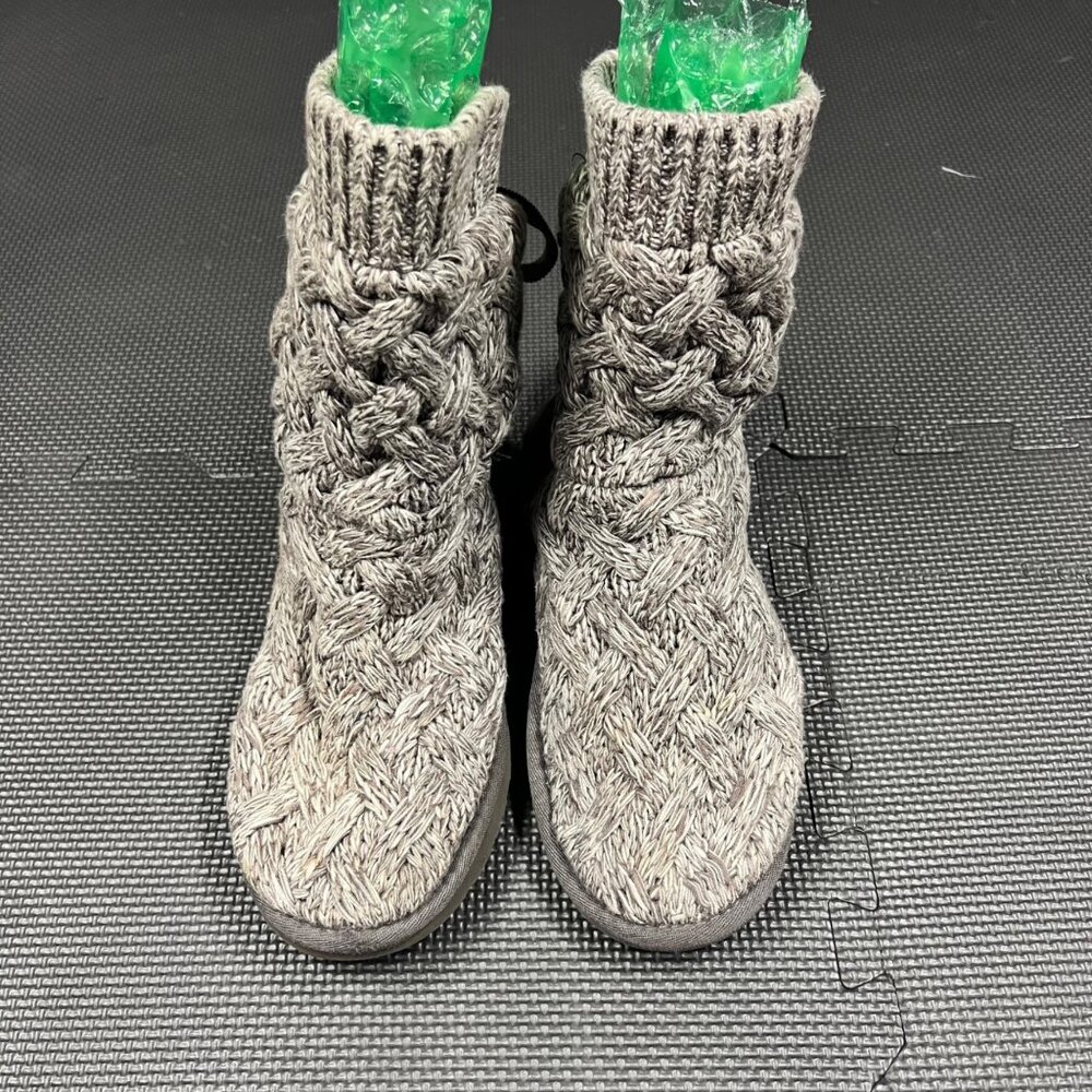 UGG Womens Gray Knit Tall Boots With Suede Trim & Bow Detail - Size 8